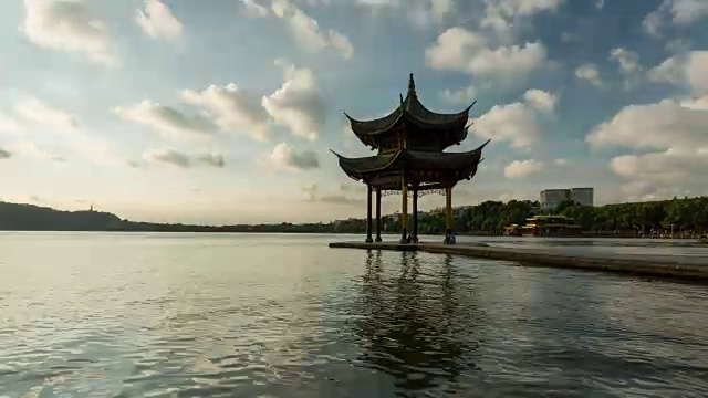 4K延时:云朵飞过西湖，中国杭州视频素材