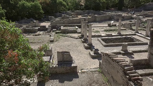 慢盘在古罗马城市格兰努在Saint-Rémy-de-Provence视频素材