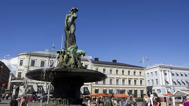 赫尔辛基Havis雕像视频素材