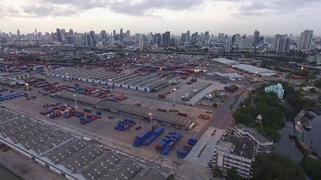 鸟瞰图的工业航运港口曼谷，泰国视频素材