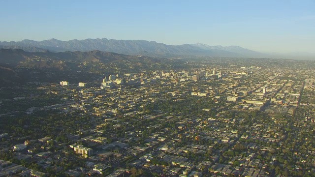 WS航空POV景观和城市景观在洛杉矶，加利福尼亚州视频素材