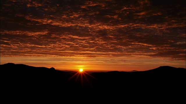 诺克山太阳升起视频素材