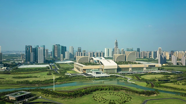 4k时光流逝:中国杭州，国际博览中心与市中心天际线相映视频下载