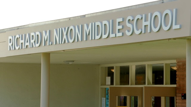 中等角度的符号，理查德m尼克松中学。视频下载