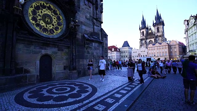 布拉格的中世纪天文钟视频素材