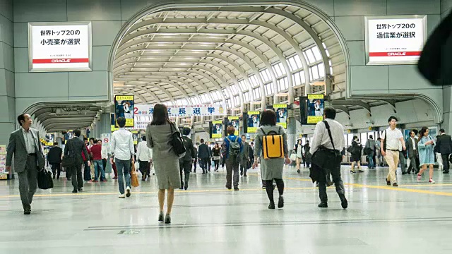 品川站的乘客视频素材