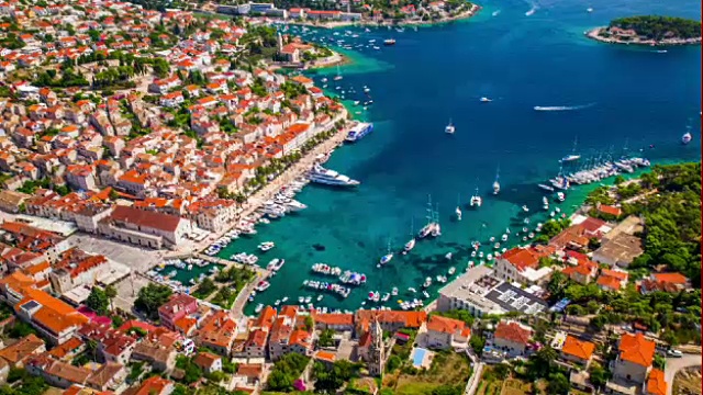 图片:克罗地亚亚得里亚海的赫瓦尔镇视频素材