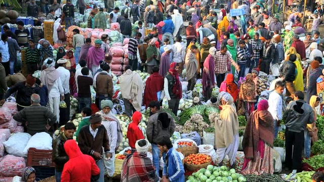 拉贾斯坦邦乌代普尔印度人亚洲市场水果农业视频下载