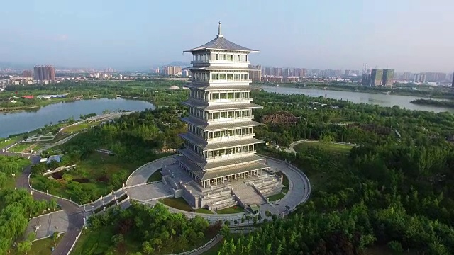 WS航拍中国陕西西安公园长安塔视频下载
