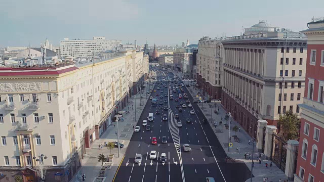 鸟瞰莫斯科市政厅和特维斯卡亚街视频素材