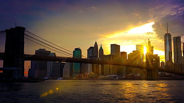 布鲁克林大桥，自由塔，还有阳光视频素材