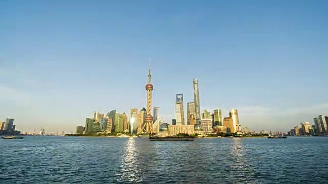 外滩和黄浦江/中国上海视频下载