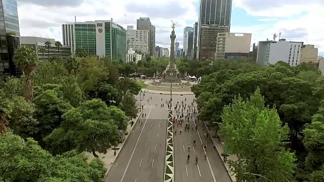 墨西哥城的骑自行车者视频下载