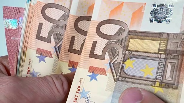 数欧元钞票，慢动作视频素材
