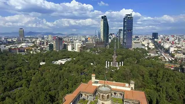 从查普尔特佩克公园鸟瞰墨西哥城视频下载