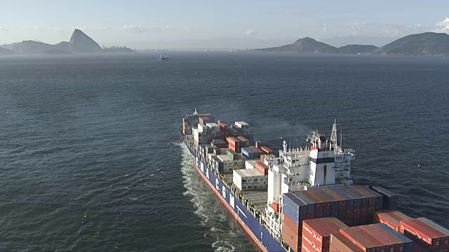 巴西，里约热内卢:货船视频下载