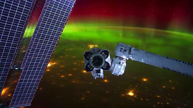 国际空间站拍摄的地球:太平洋上的北极光视频素材