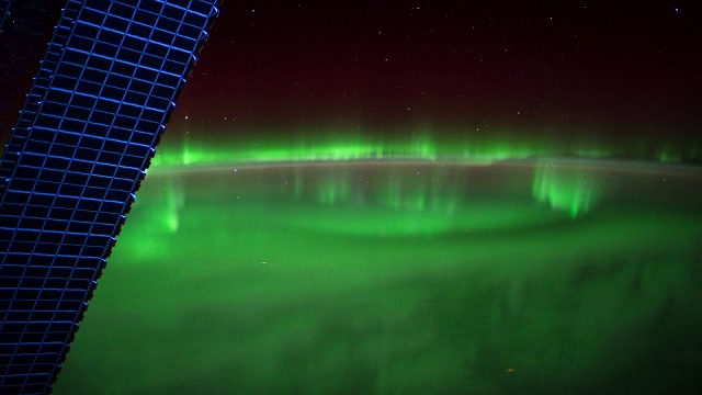 国际空间站拍摄的地球:加拿大五大湖上空的北极光视频素材