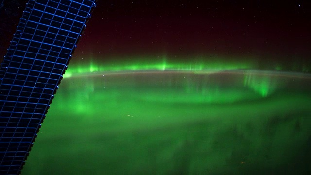 国际空间站拍摄的地球:加拿大五大湖上空的北极光视频素材