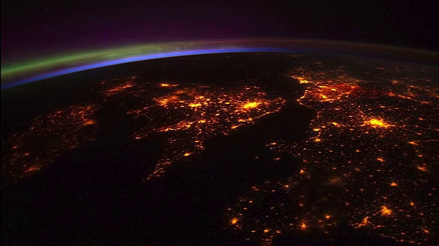 国际空间站观察地球:从苏丹到西欧的宇宙飞船视频素材