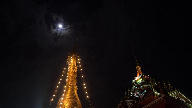 4K:泰国怡鹏节泰国寺庙上空满月视频素材