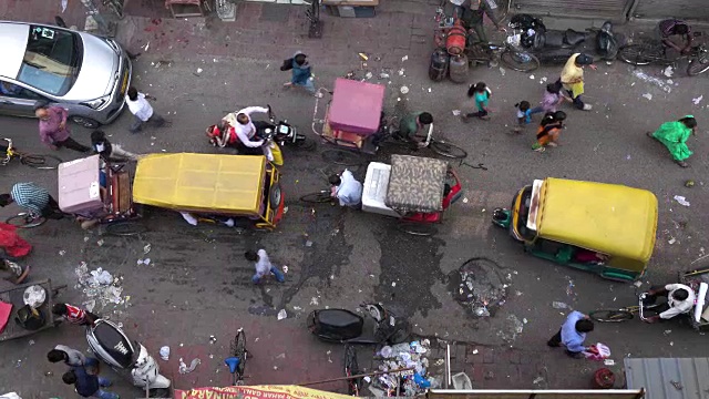 印度德里繁忙街道的鸟瞰图视频下载