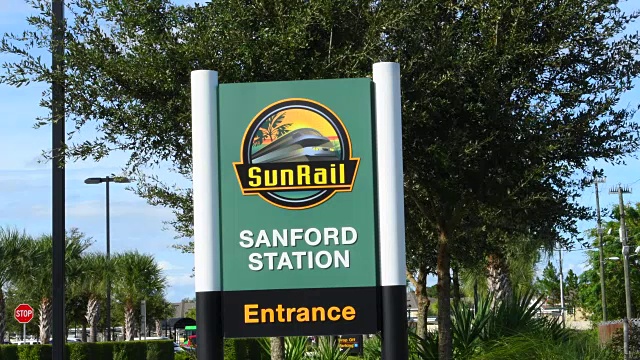 桑福德佛罗里达太阳铁路列车标志佛罗里达当地公共交通，4K视频下载