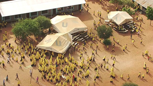肯尼亚，达巴布:Upendo学校的学生视频下载