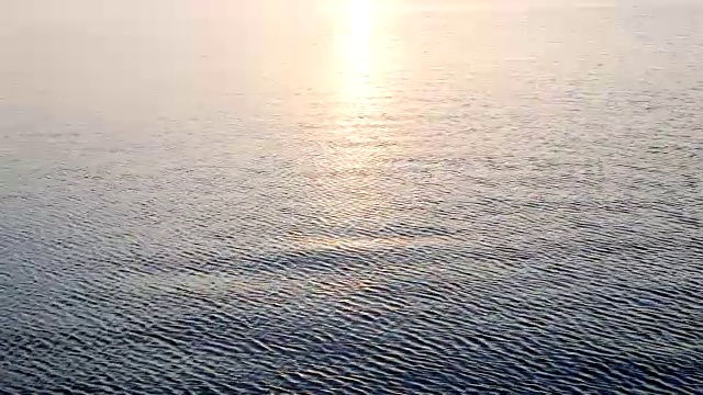 夕阳背景下的大海视频下载
