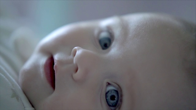 ECU可爱宝宝的脸视频素材