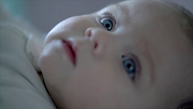 ECU SM可爱宝宝的脸视频素材
