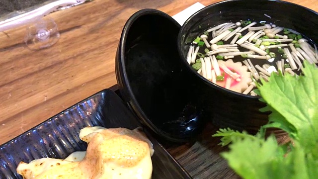 团子三文鱼炒饭，曼谷，泰国。视频下载