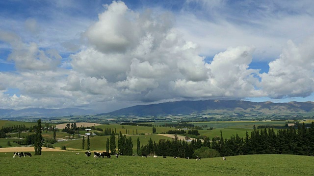 新西兰的乡村景观有云视频素材