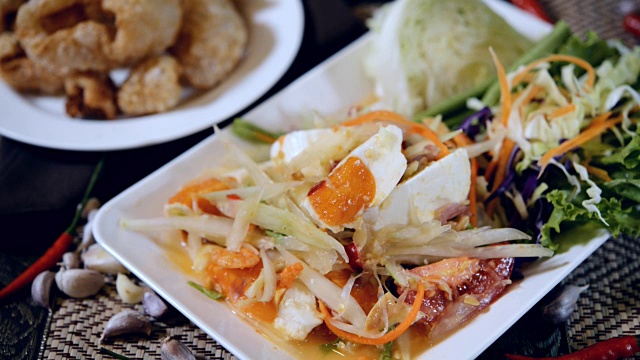 著名的泰国食物(泰式Som tum Thai)视频下载