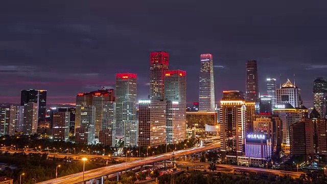 T/L HA ZO鸟瞰图北京天际线在黎明，夜晚到白天过渡视频素材