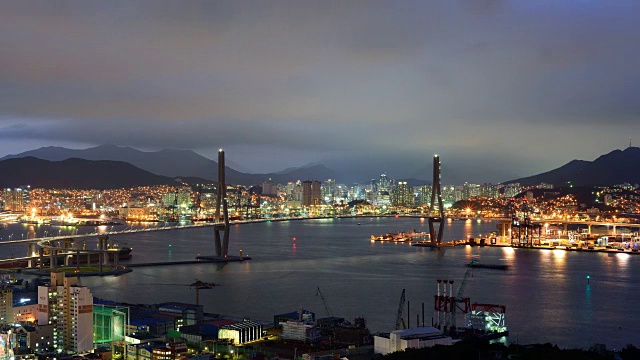 釜山海港大桥(韩国著名大桥)日落视频素材