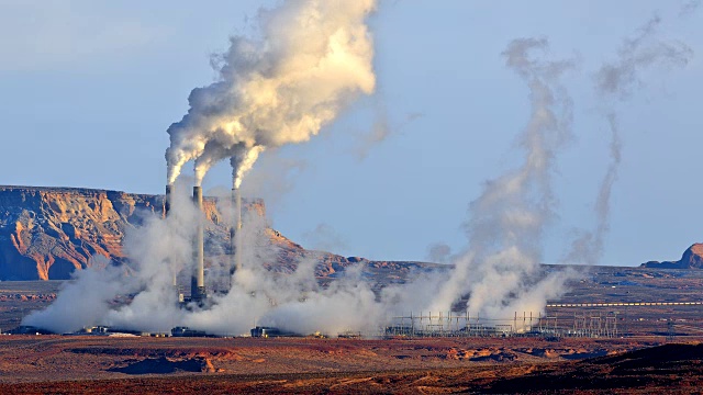 T/L燃煤电厂的特写视图/页，亚利桑那州，美国视频素材