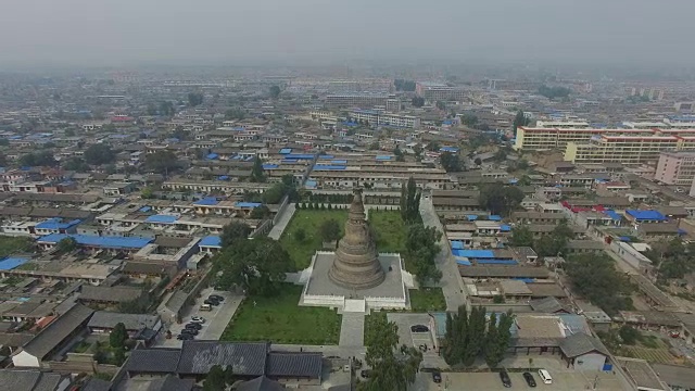 鸟瞰佛塔寺，中国视频素材