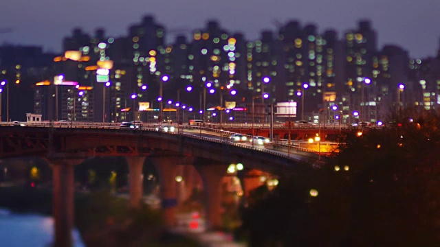 汉江城大学桥夜景及首尔市容视频素材