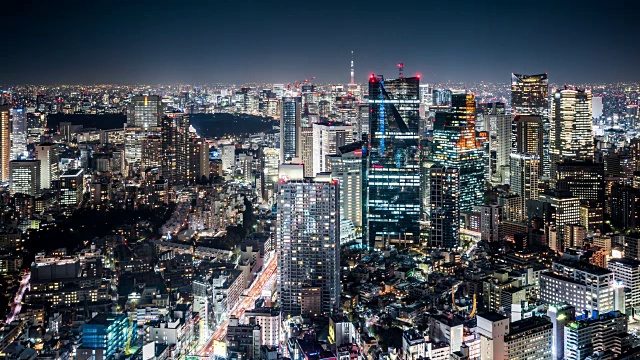 T/L WS HA现代摩天大楼在夜间/日本东京视频素材