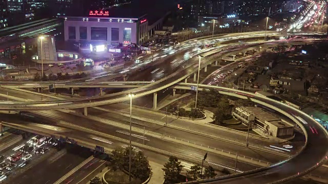 T/L MS HA Road Intersection at Night /北京，中国视频下载