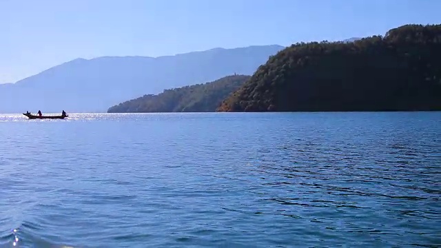 湖上木船视频素材