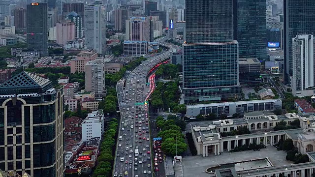 HD:中国上海延安路，白天到晚上的过渡视频下载