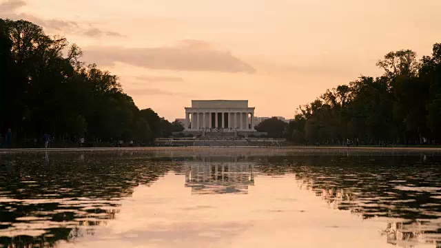 美国华盛顿，林肯纪念堂和反思池视频素材