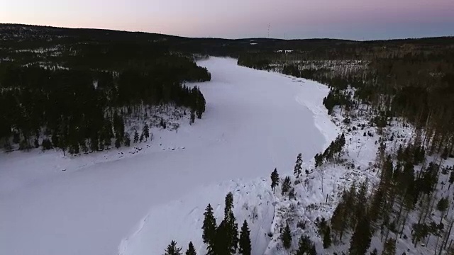 冰冻湖鸟瞰图视频下载