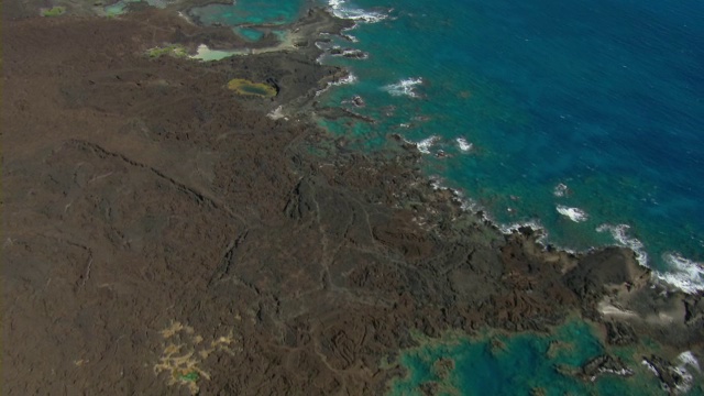 毛伊岛阿希希-基瑙自然保护区海岸由火山活动形成的海岸。视频素材