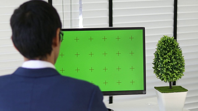 4K超高清:绿屏商务电脑视频素材