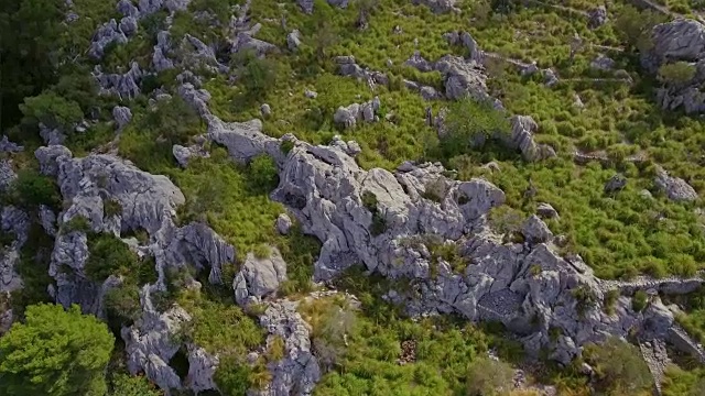 西班牙马略卡岛附近山脉的Arial视图视频素材