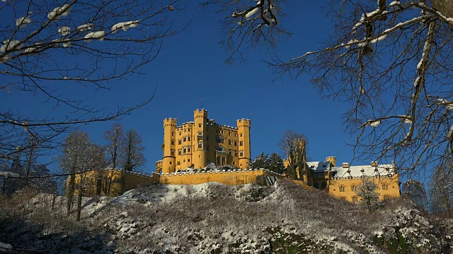 德国巴伐利亚州斯瓦比亚施万高附近的霍恩施万高城堡视频下载