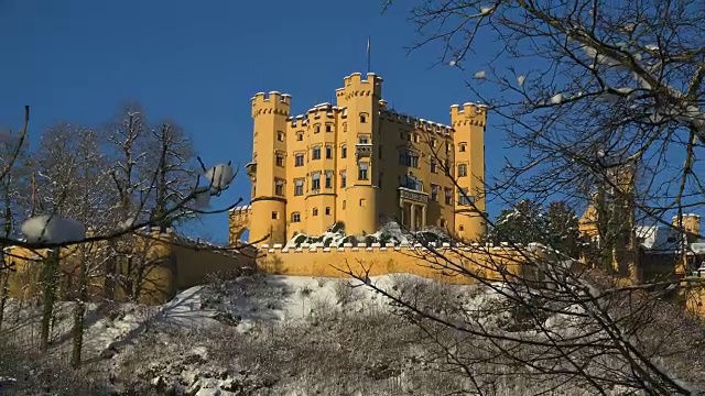 德国巴伐利亚州斯瓦比亚施万高附近的霍恩施万高城堡视频下载